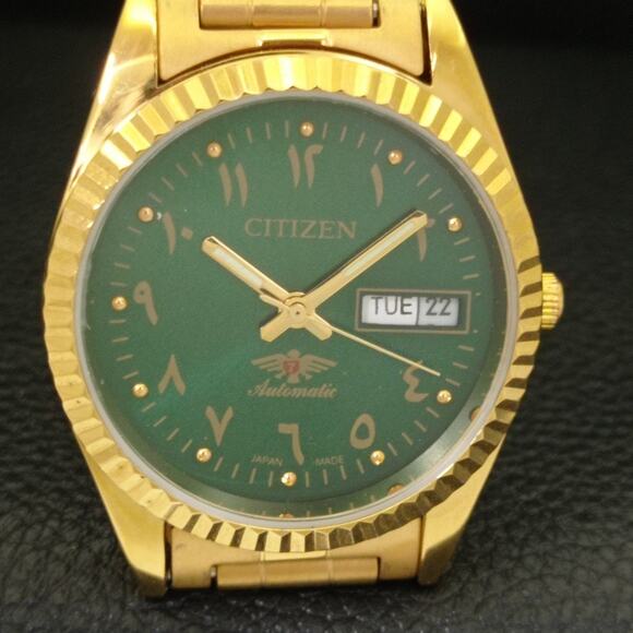 Vintage 1983 Citizen Automatic Mens Gold Watch W/daydate & Green accents - Picture 4 of 10